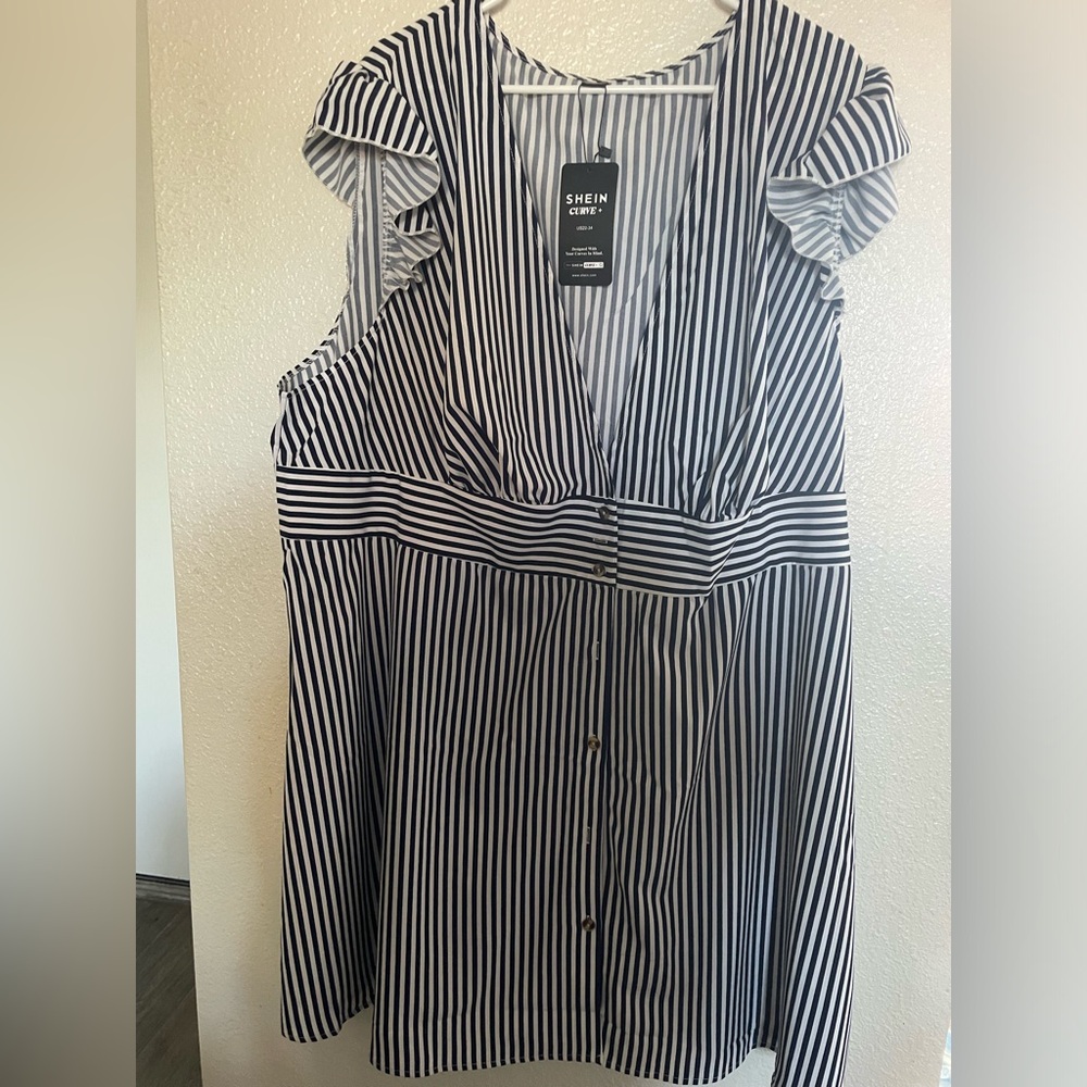 NWT Shein Black and White Striped Dress SZ 28/30